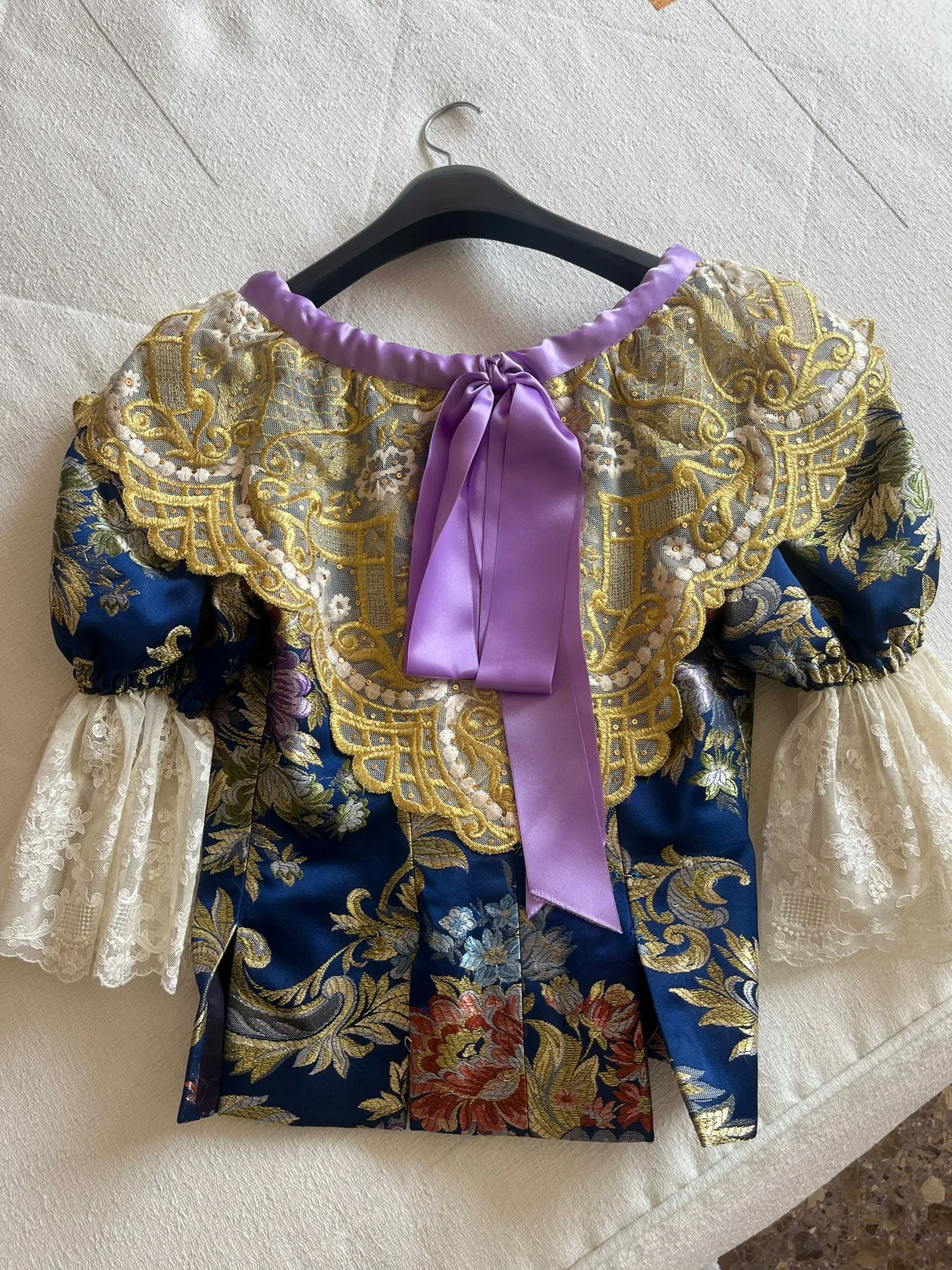 Traje azul marino, foto 1 de 10
